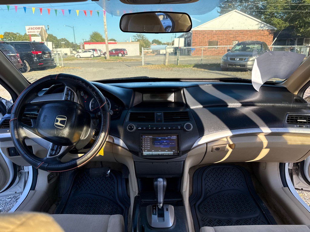 2011 Honda Accord Image 11