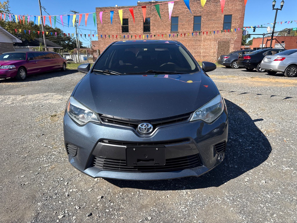 2015 Toyota Corolla Image 1