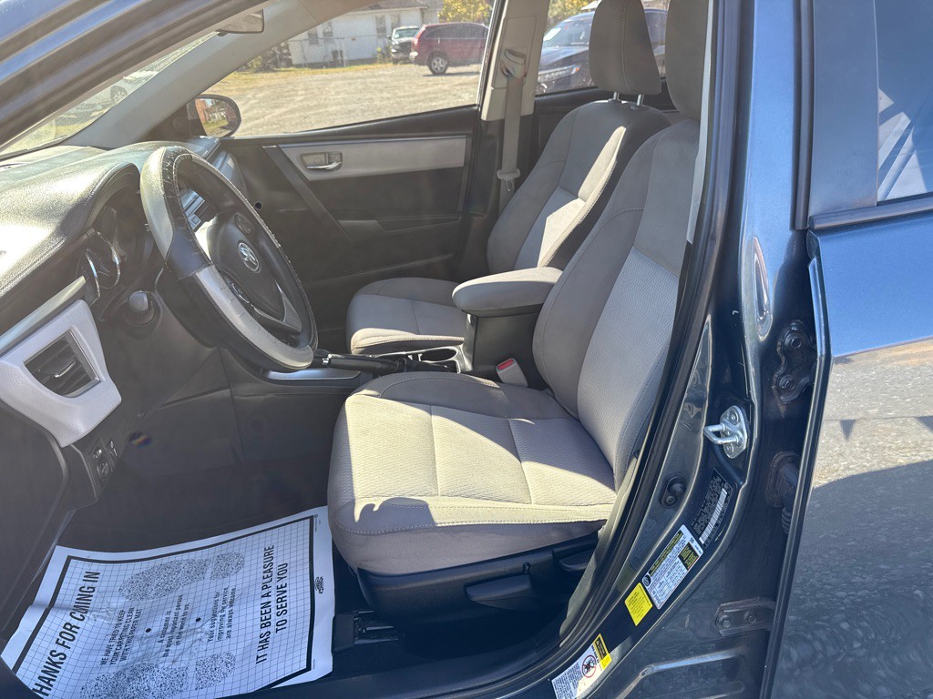 2015 Toyota Corolla Image 17