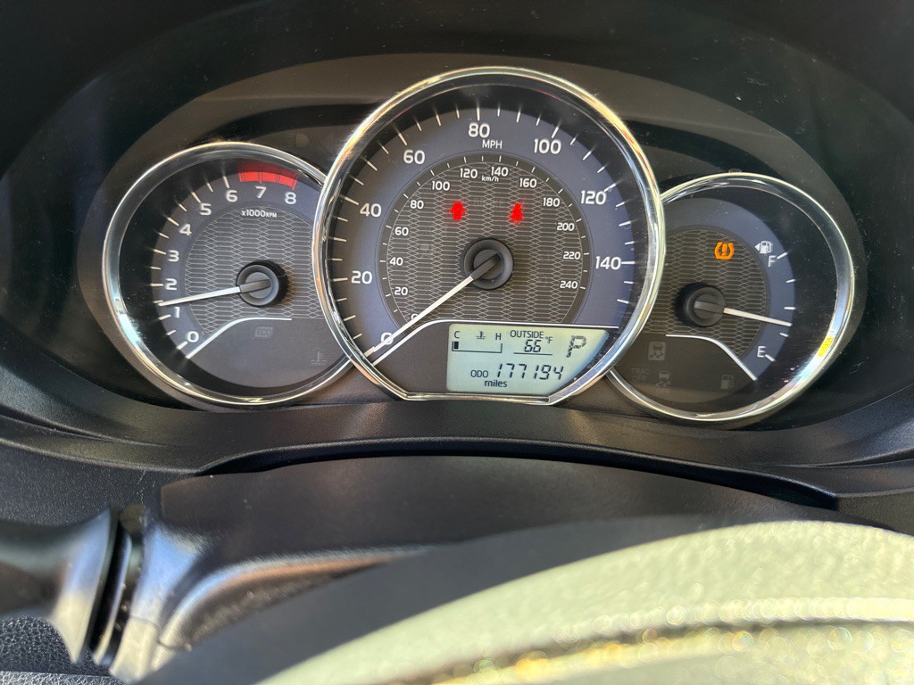 2015 Toyota Corolla Image 24