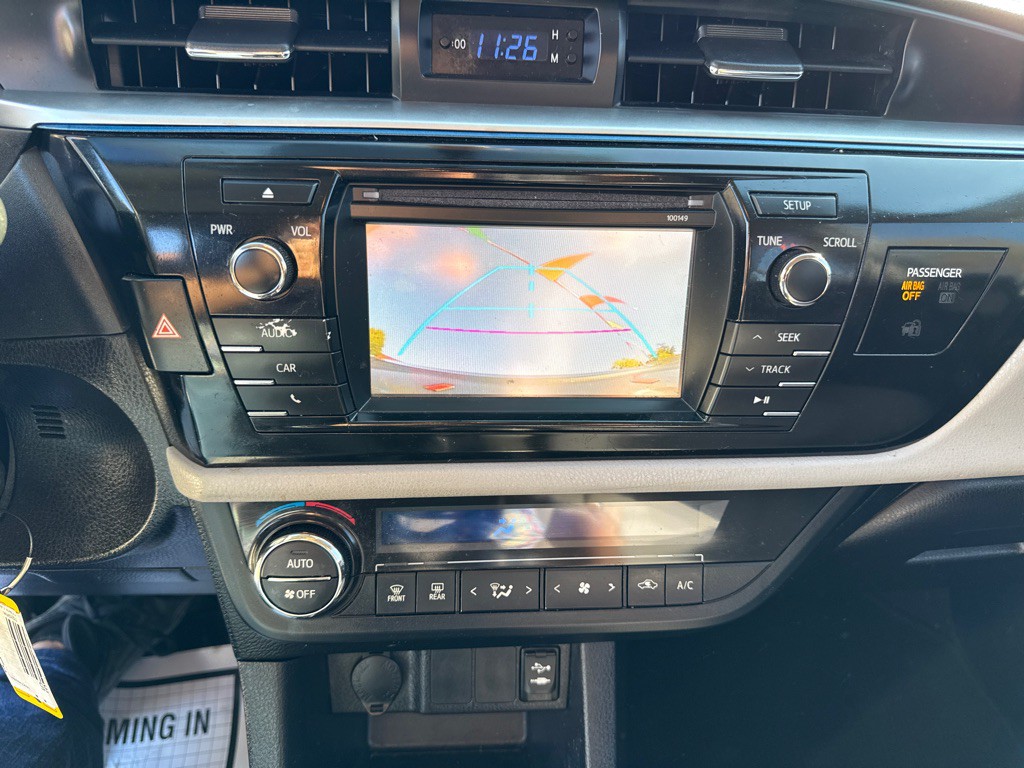 2015 Toyota Corolla Image 25