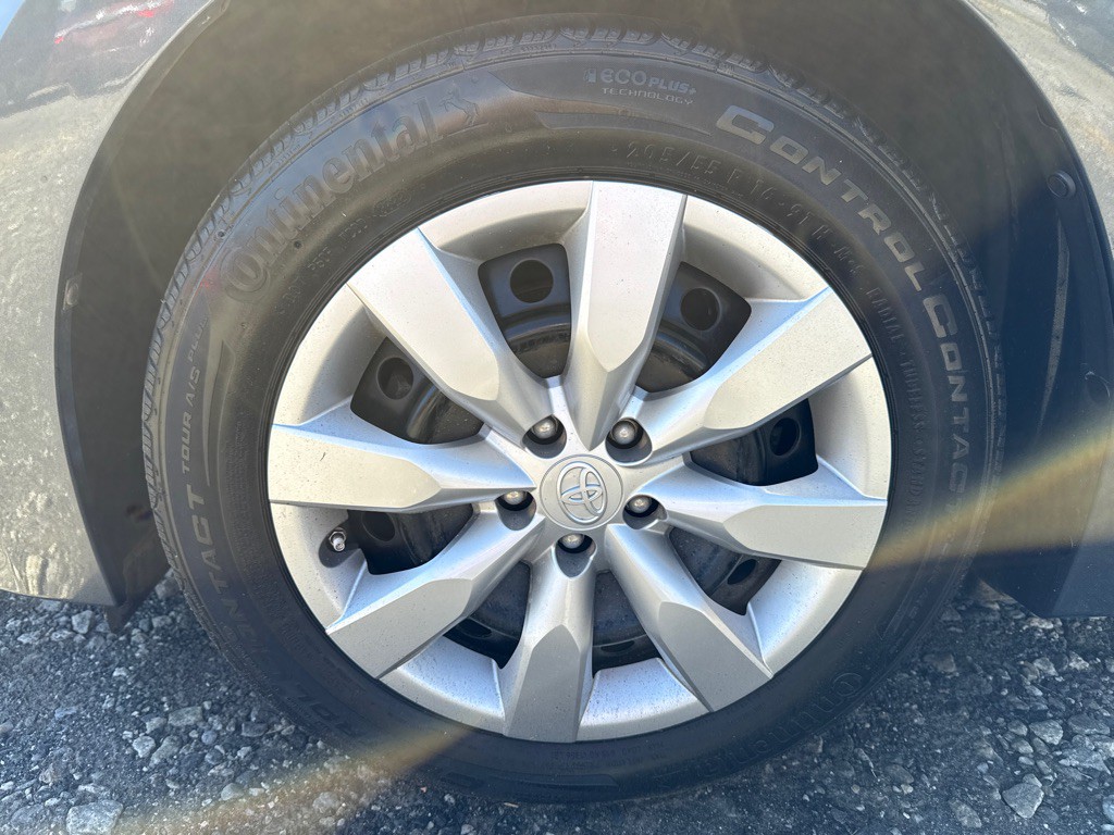 2015 Toyota Corolla Image 27