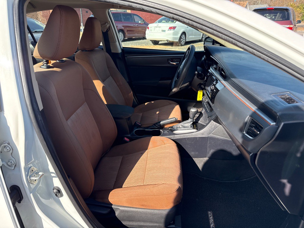 2016 Toyota Corolla Image 10