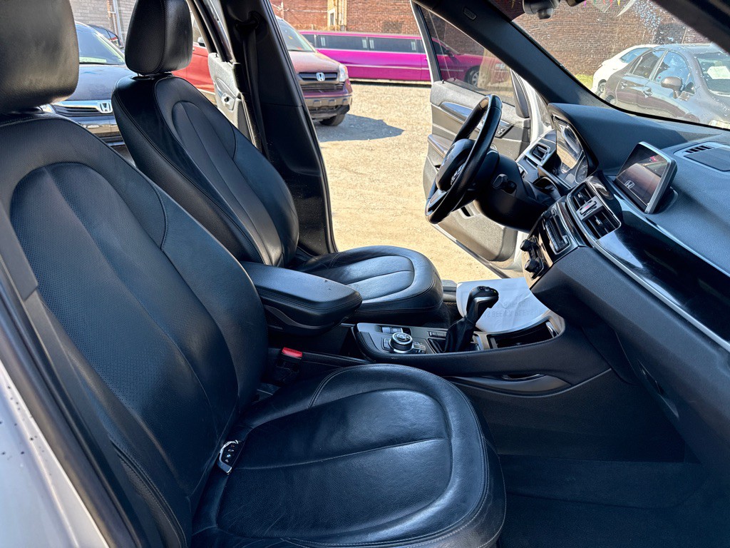 2018 BMW X1 Image 16