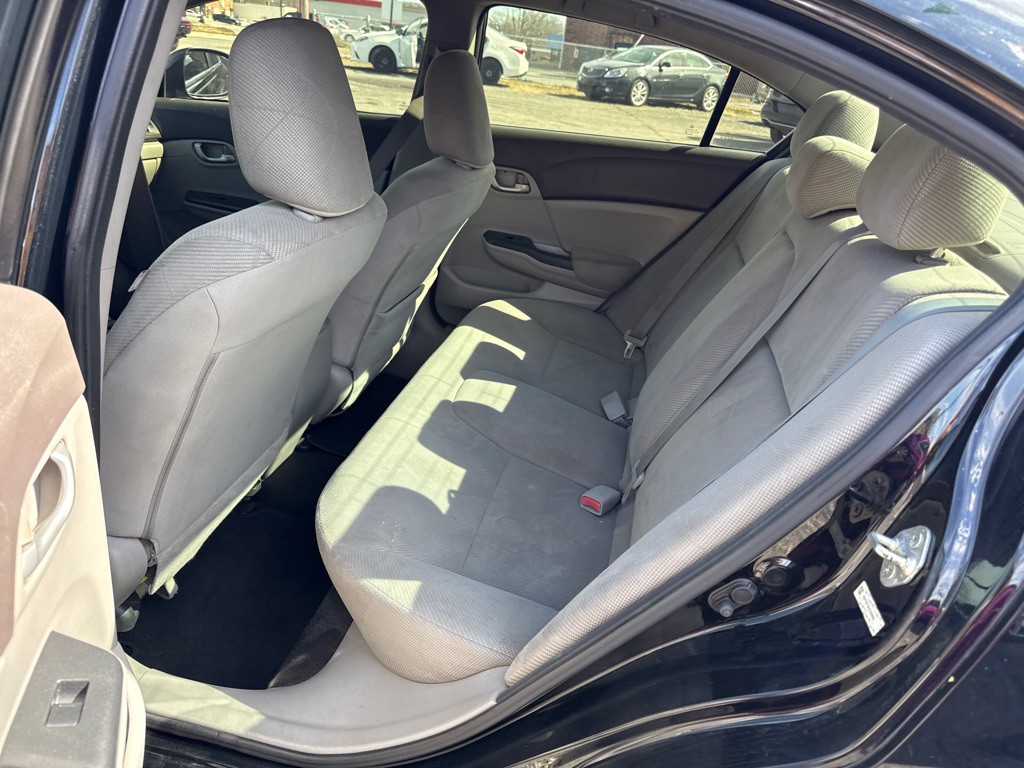 2012 Honda Civic Image 12