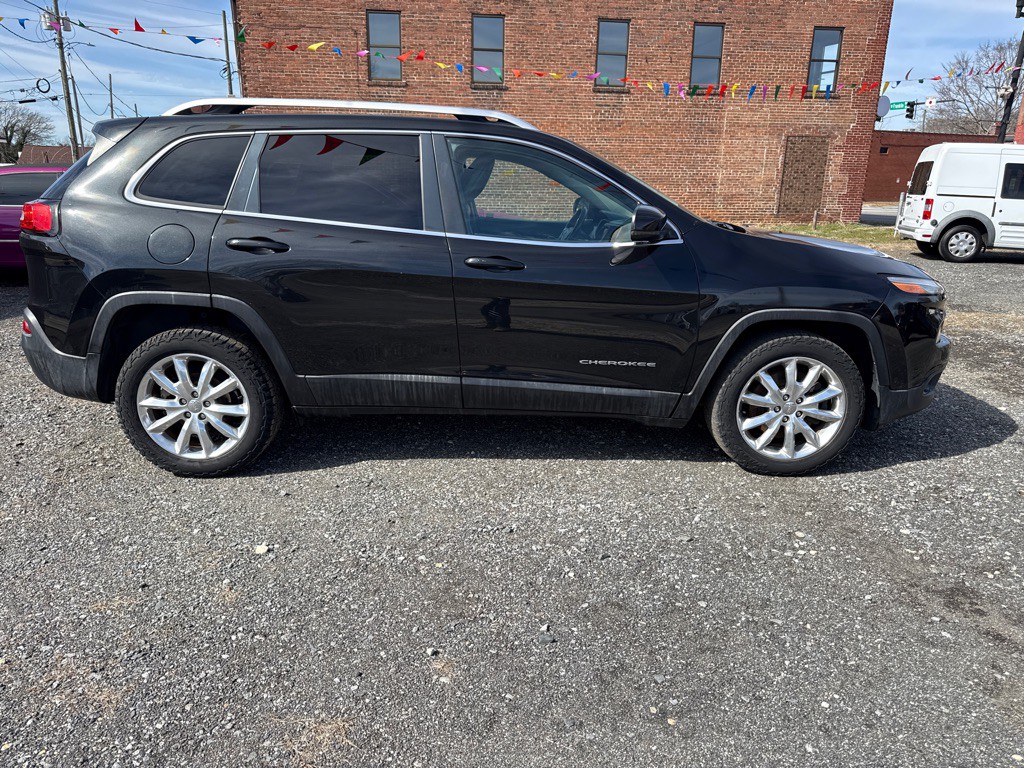 2016 Jeep Cherokee Image 5