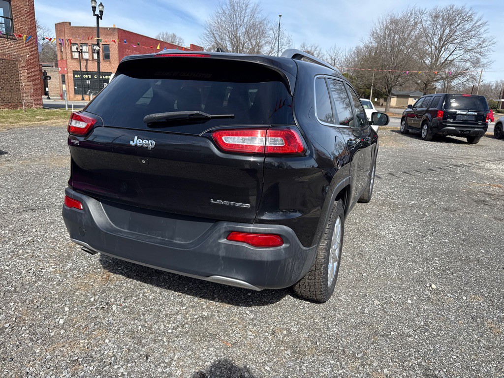 2016 Jeep Cherokee Image 8