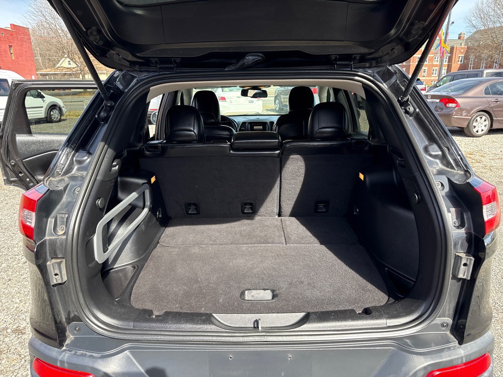 2016 Jeep Cherokee Image 14