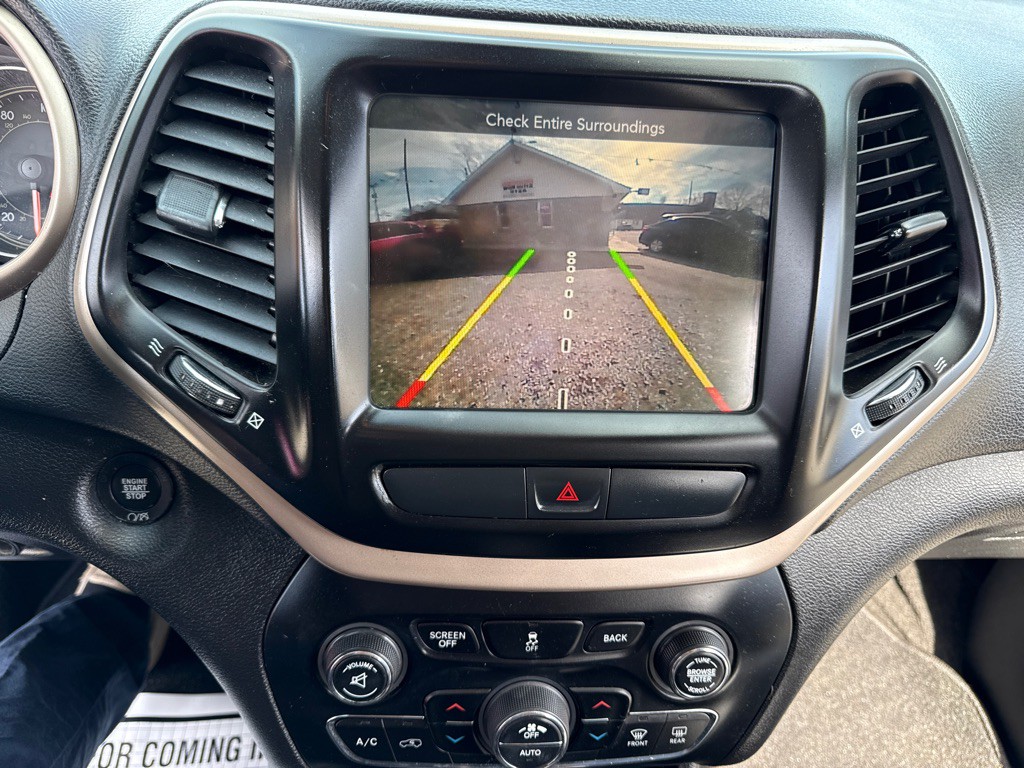 2016 Jeep Cherokee Image 21