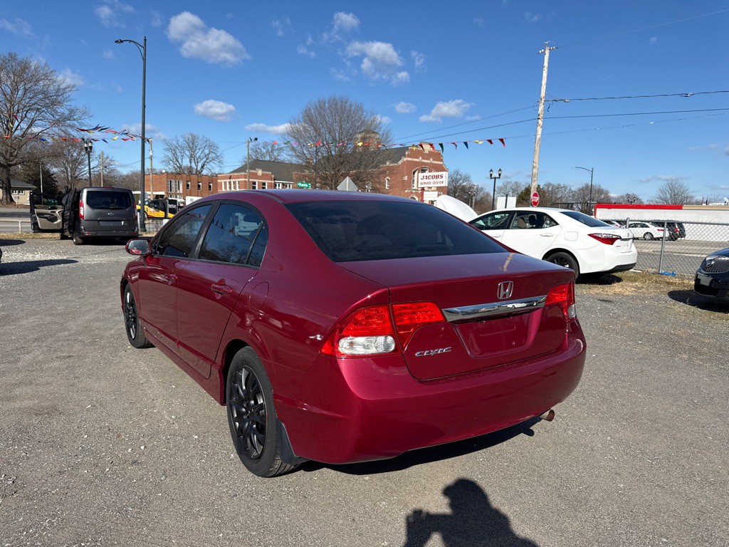 2011 Honda Civic Image 8