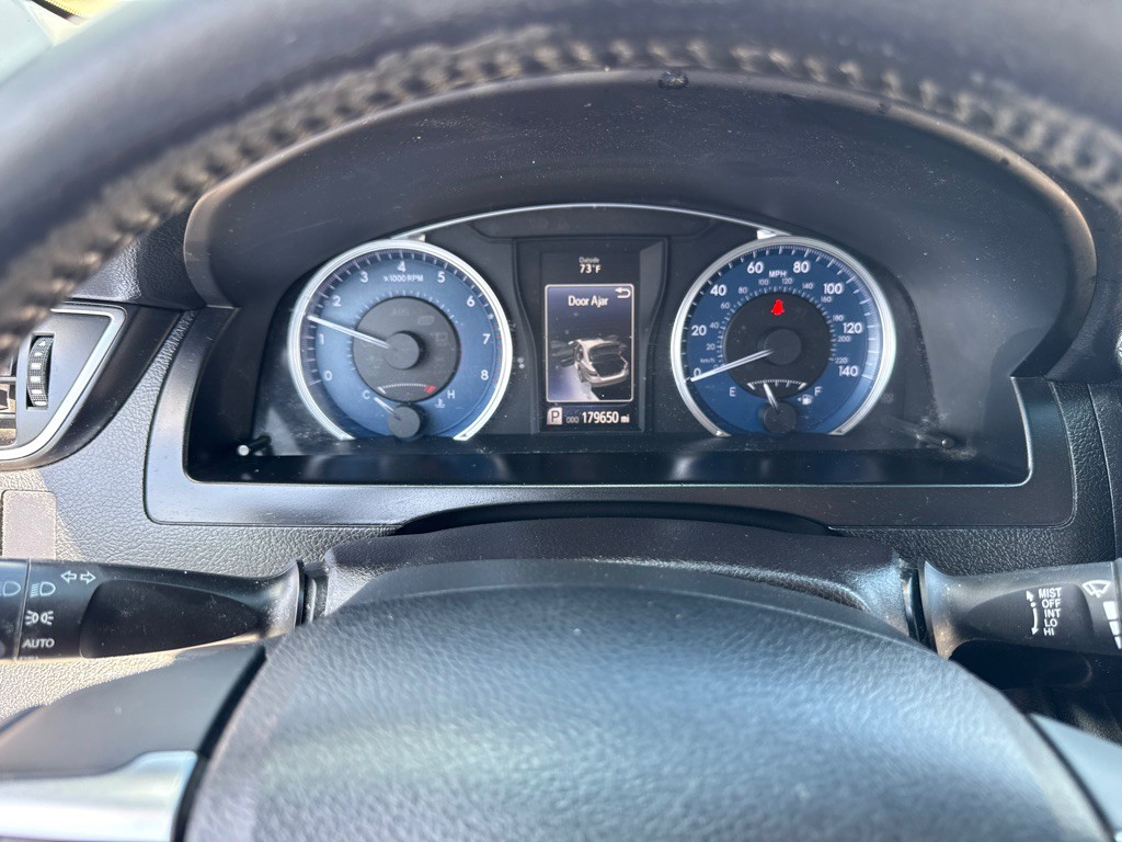 2015 Toyota Camry Image 17