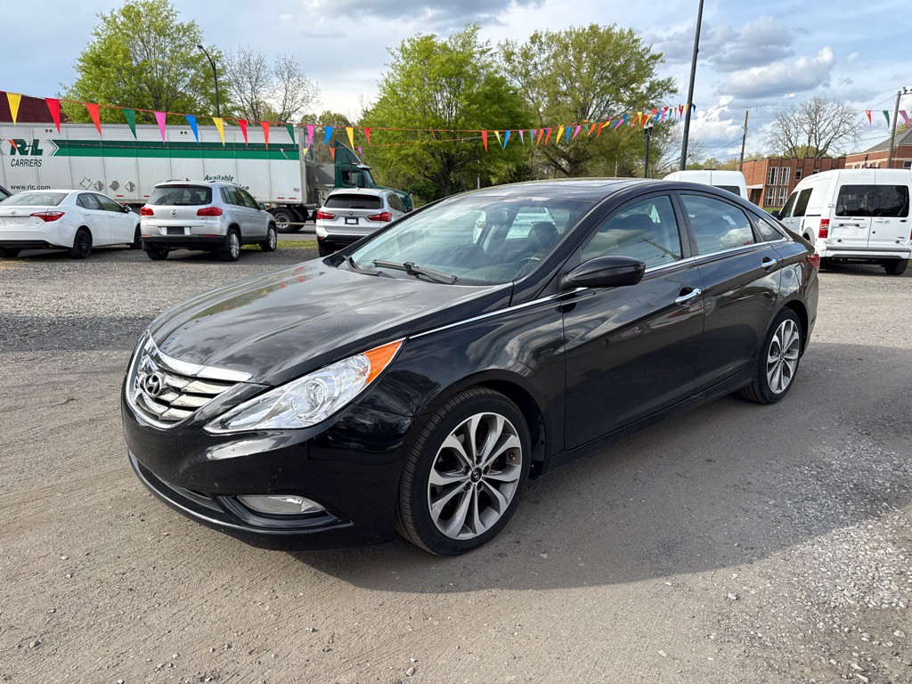 2013 Hyundai Sonata Image 1