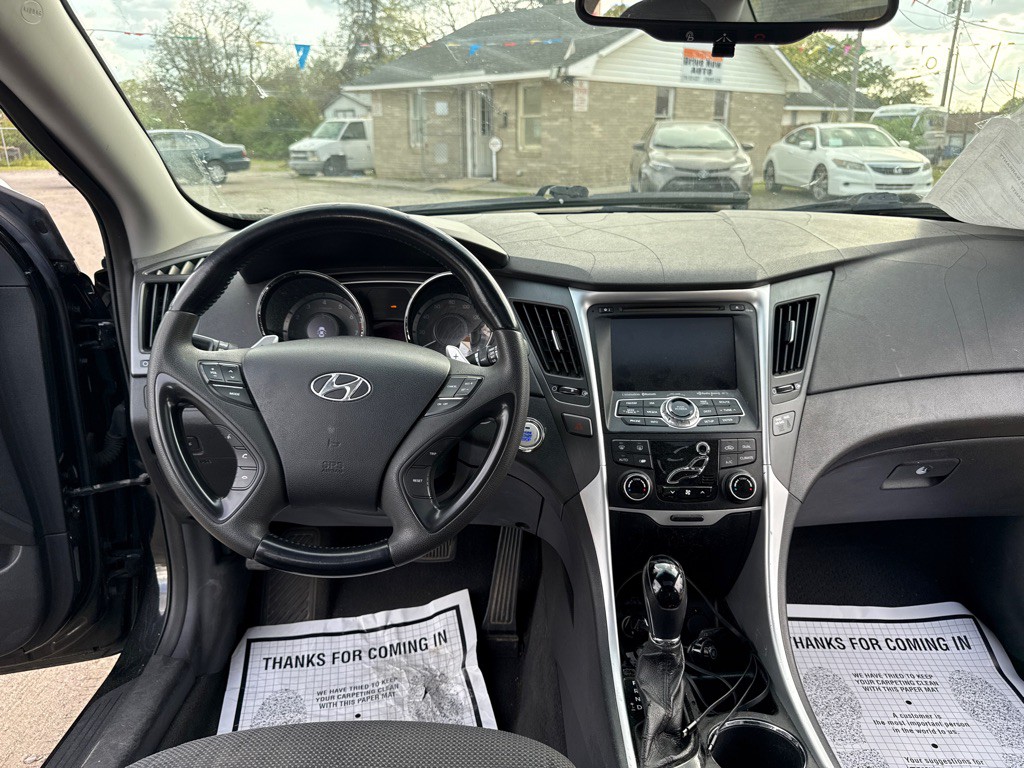 2013 Hyundai Sonata Image 16