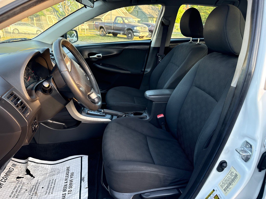 2009 Toyota Corolla Image 8