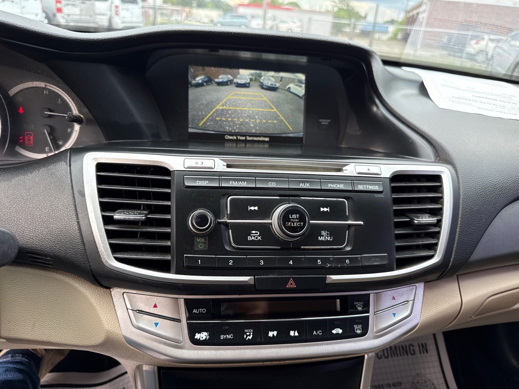 2015 Honda Accord Image 15