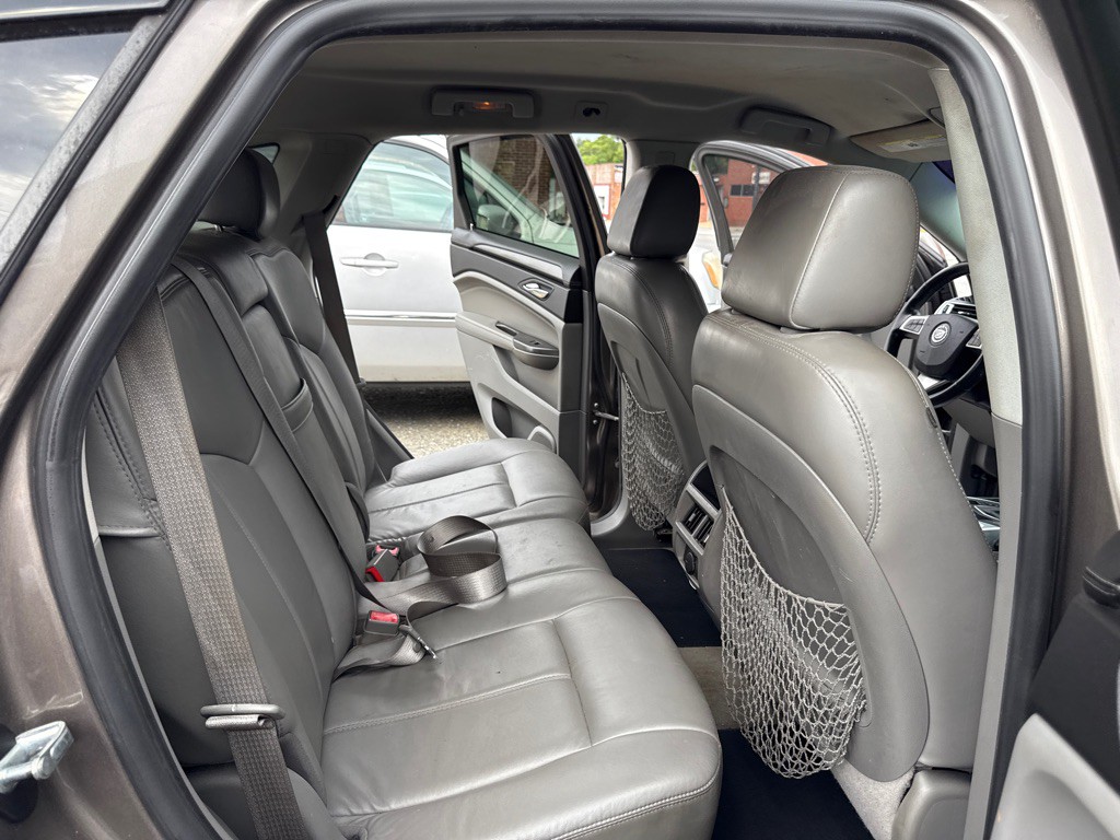 2012 Cadillac SRX Image 10