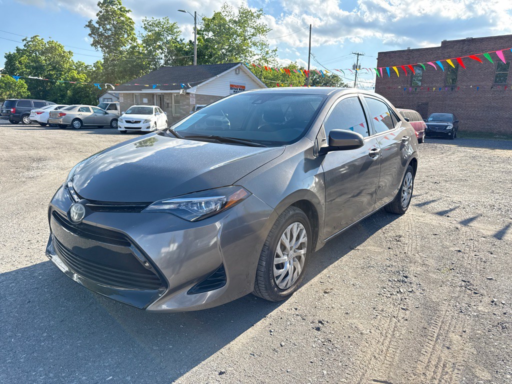 2018 Toyota Corolla Image 1