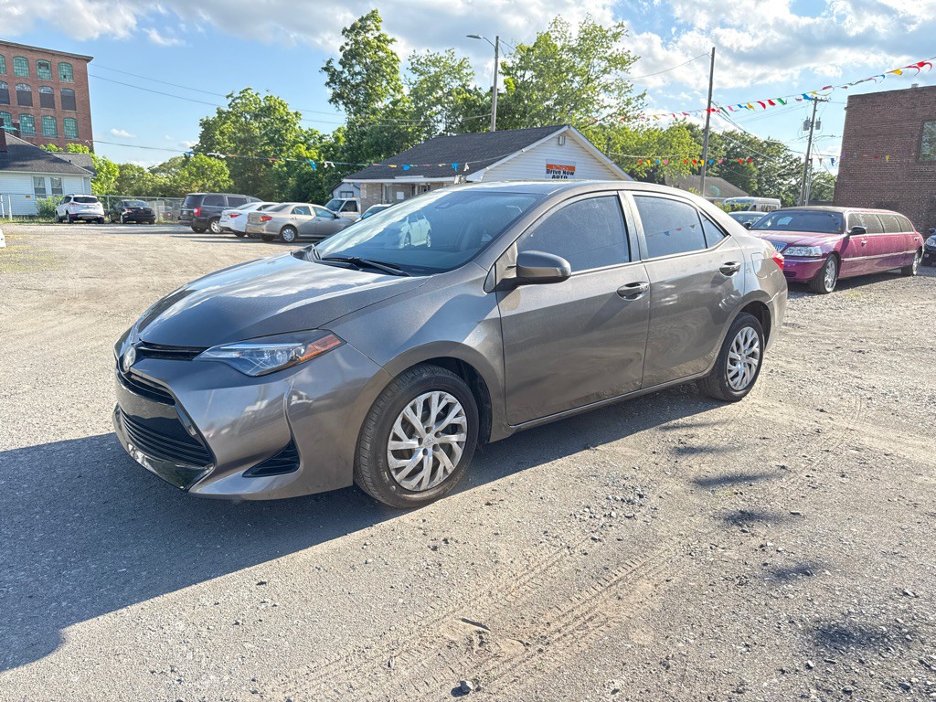 2018 Toyota Corolla Image 2
