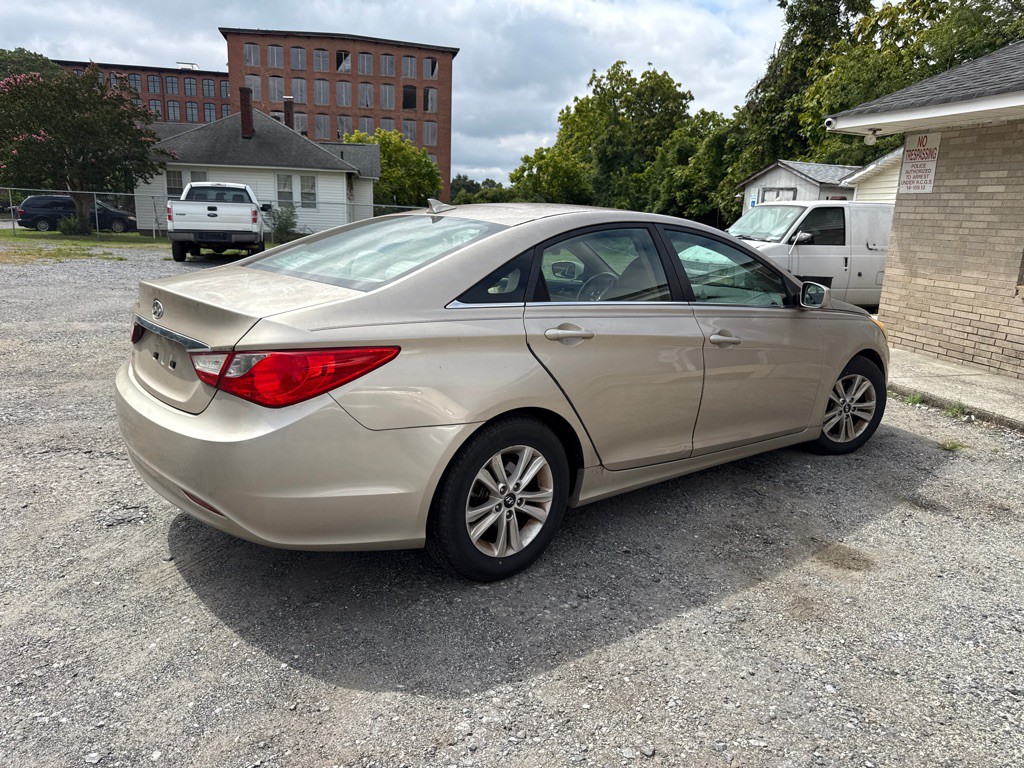 2012 Hyundai Sonata Image 4