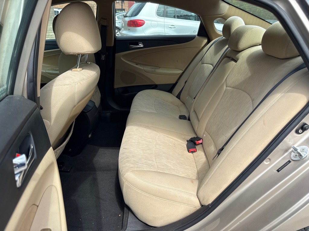 2012 Hyundai Sonata Image 5