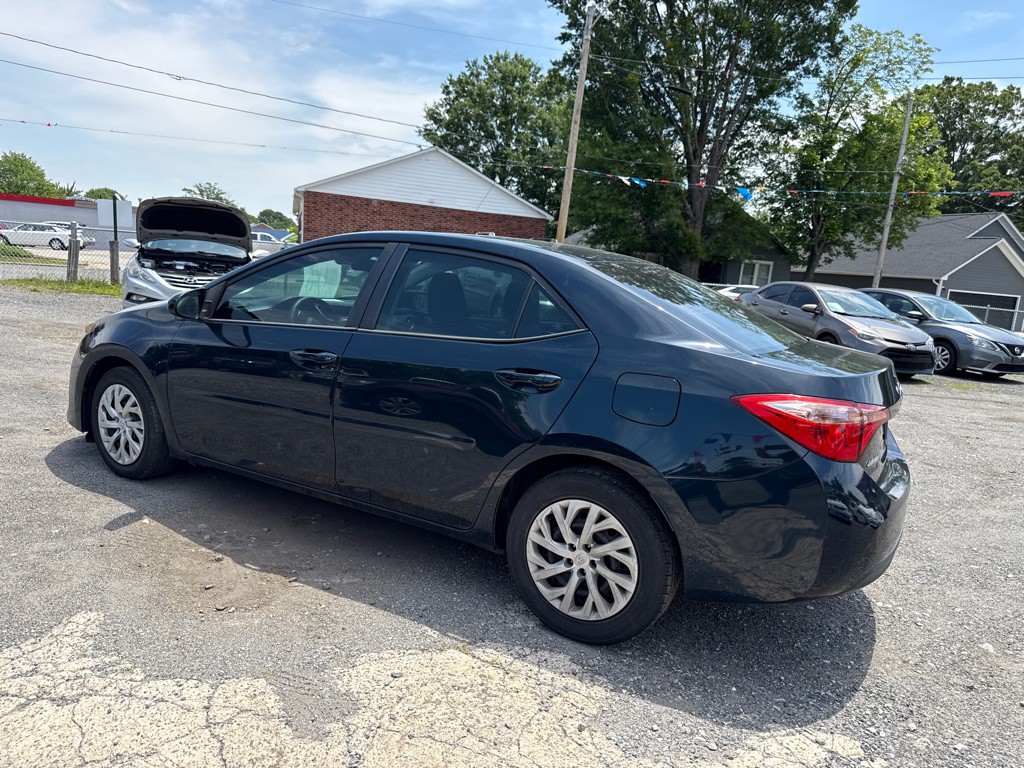 2018 Toyota Corolla Image 10