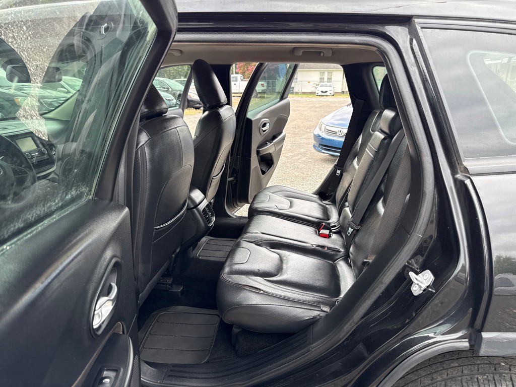 2015 Jeep Cherokee Image 16