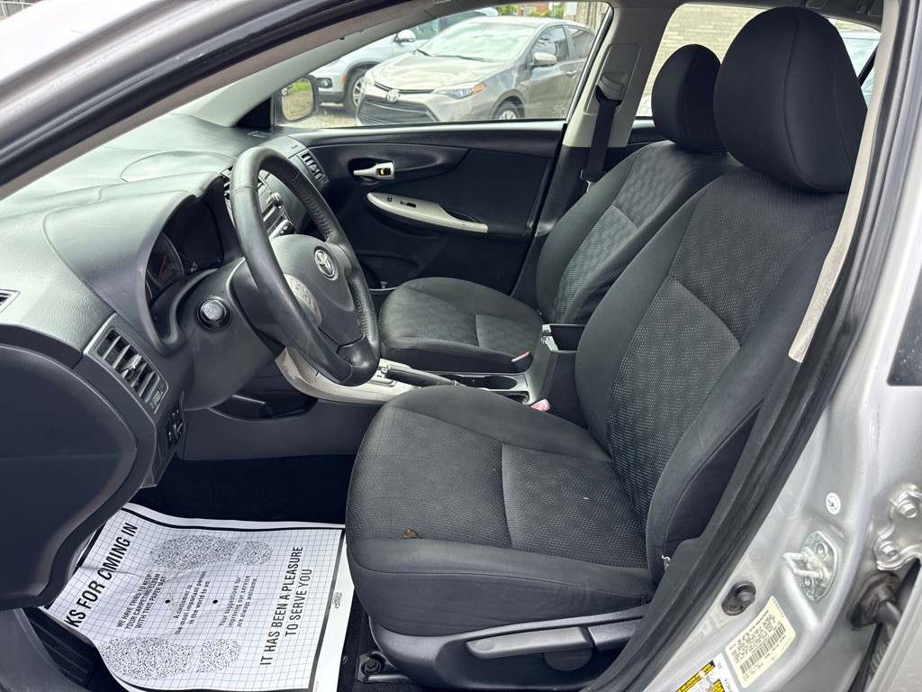 2010 Toyota Corolla Image 11