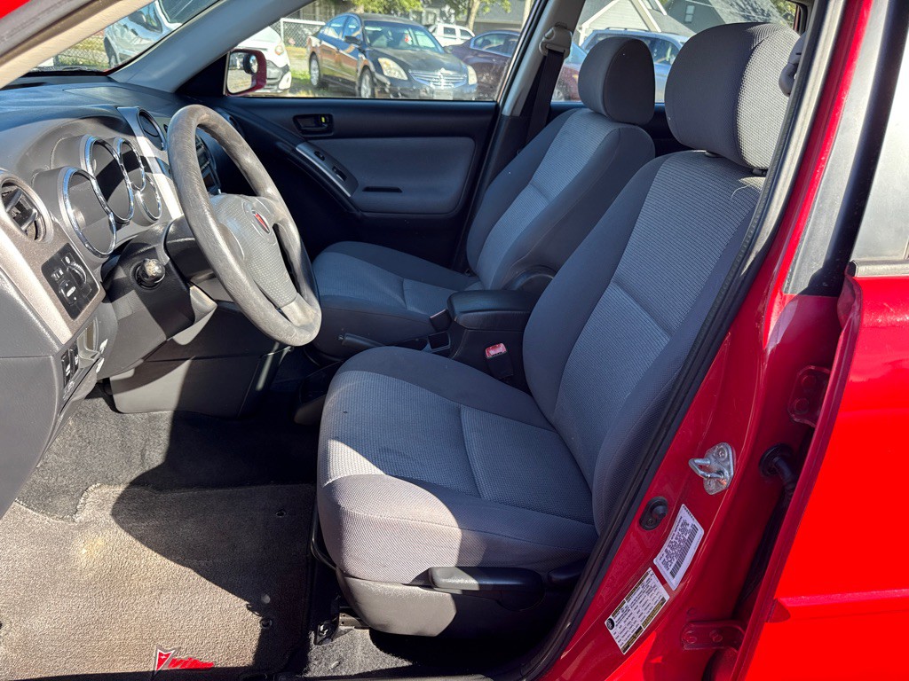 2006 Pontiac Vibe Image 12