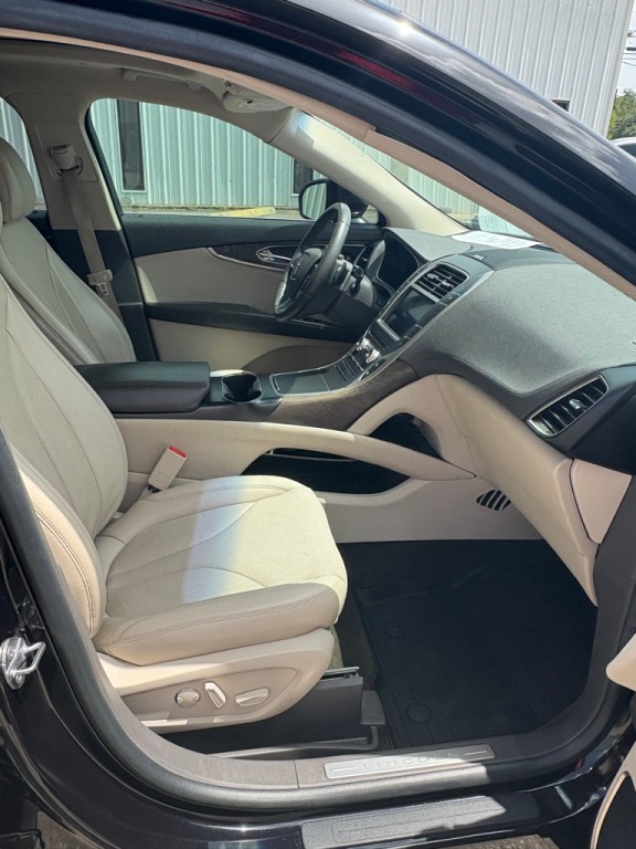 2019 Lincoln Nautilus Image 5