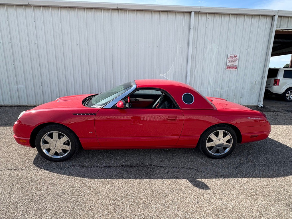 2003 Ford Thunderbird Image 2