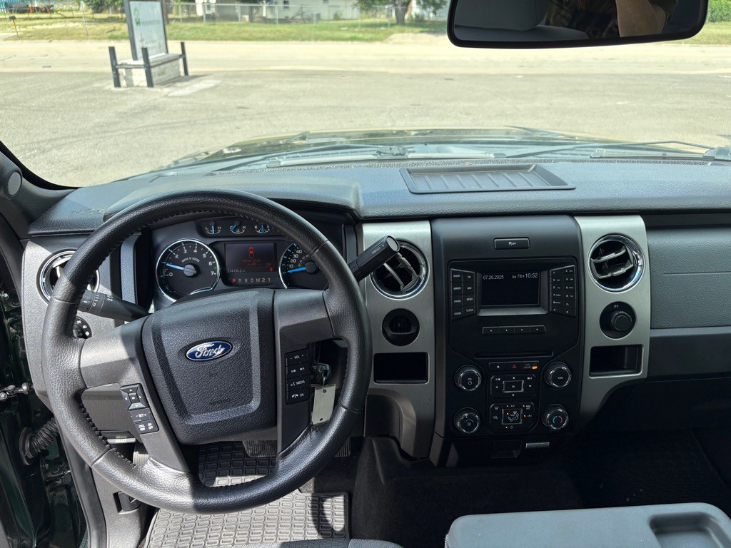 2014 Ford F-150 Image 9