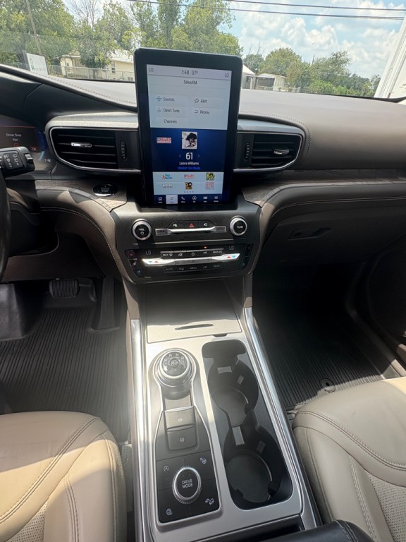 2020 Ford Explorer Image 13