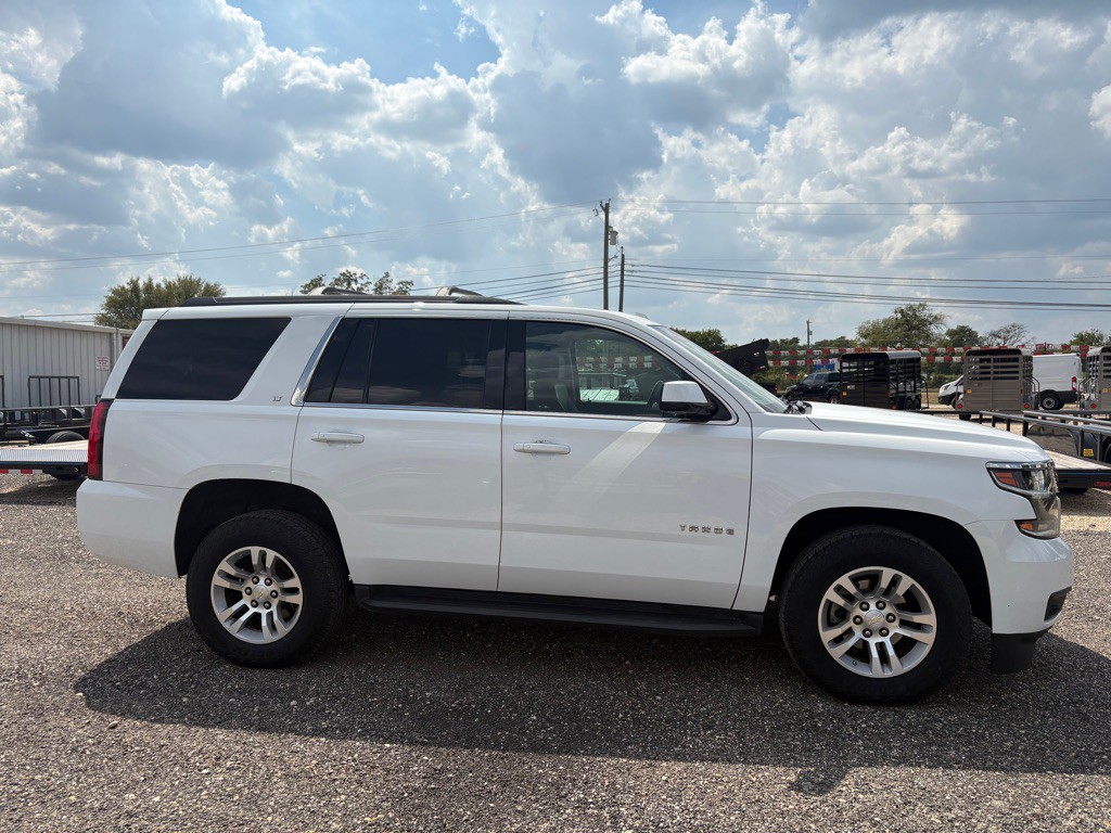 2017 Chevrolet Tahoe Image 3