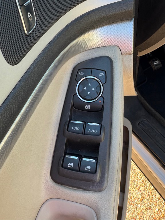 2015 Ford Explorer Image 16