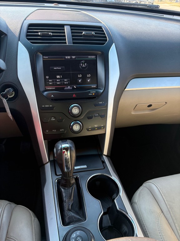 2015 Ford Explorer Image 17