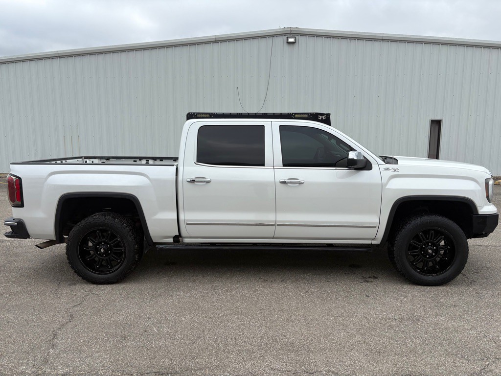 2016 GMC Sierra Image 1