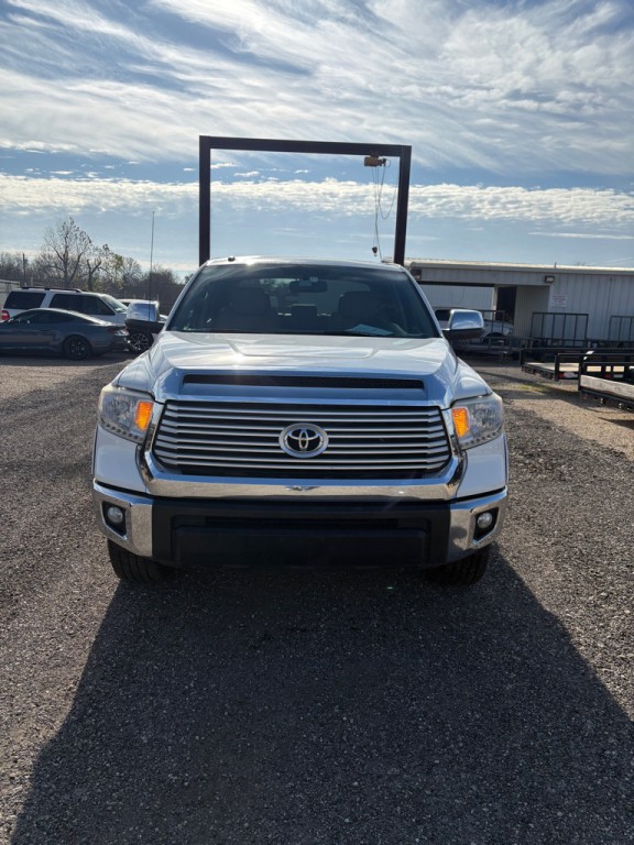 2016 Toyota Tundra Image 1