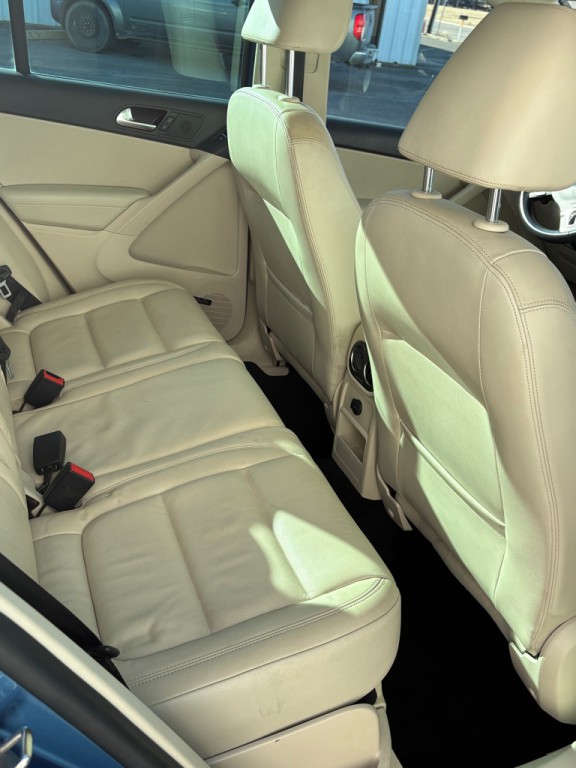 2017 Volkswagen Tiguan Image 8