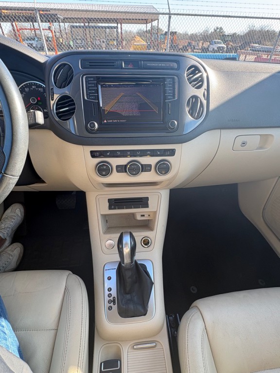 2017 Volkswagen Tiguan Image 11