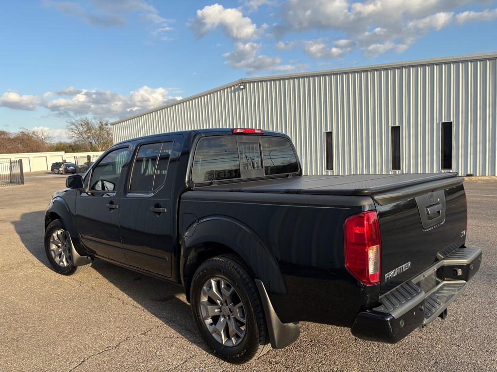 2021 Nissan Frontier Image 3