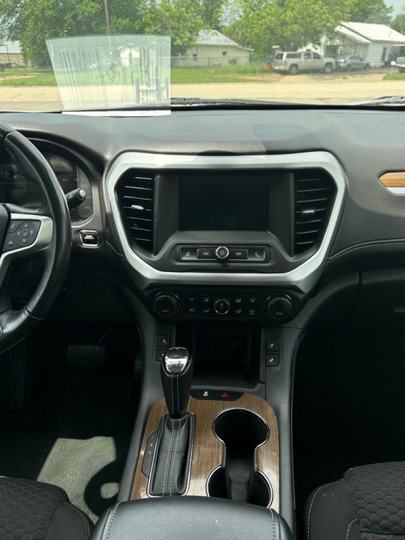2018 GMC Acadia Image 7