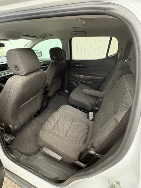 2018 GMC Acadia Image 9