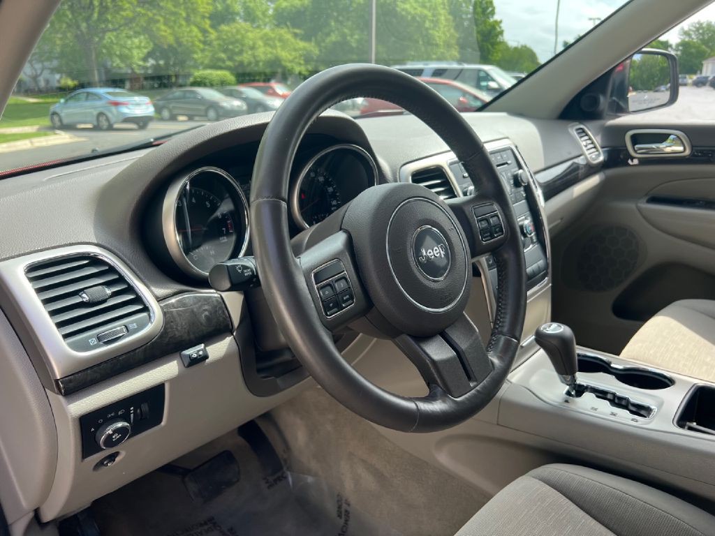 2013 Jeep Grand Cherokee Image 28