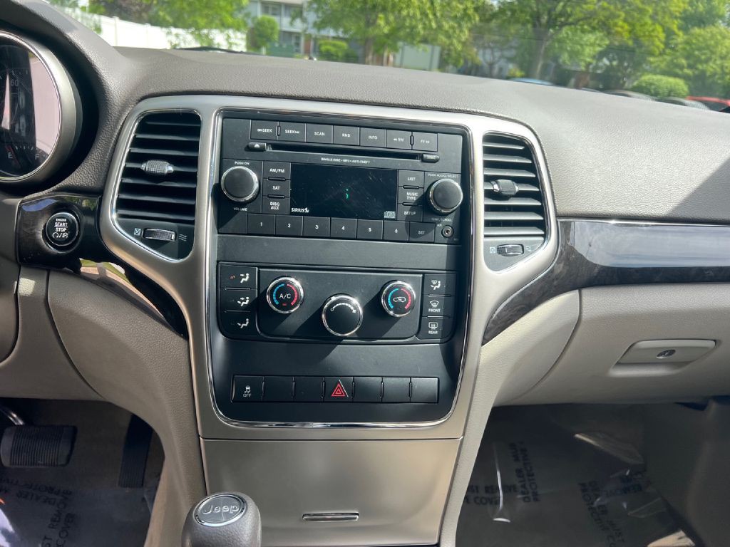 2013 Jeep Grand Cherokee Image 29