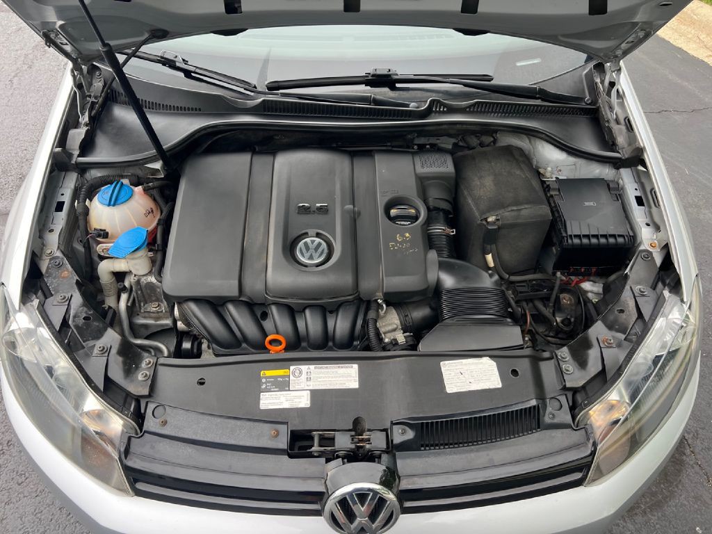 2013 Volkswagen Golf Image 17