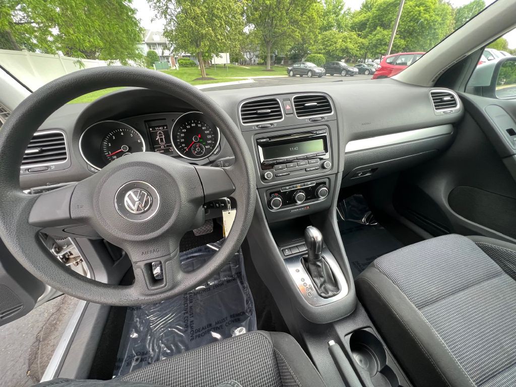 2013 Volkswagen Golf Image 18