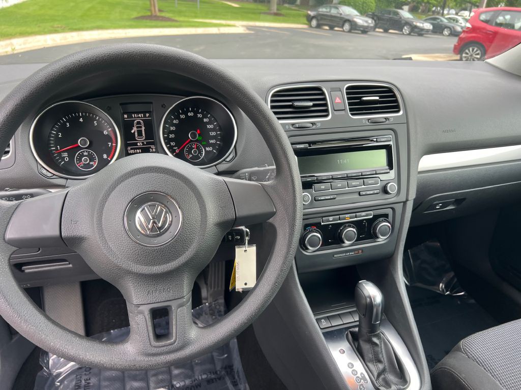 2013 Volkswagen Golf Image 19