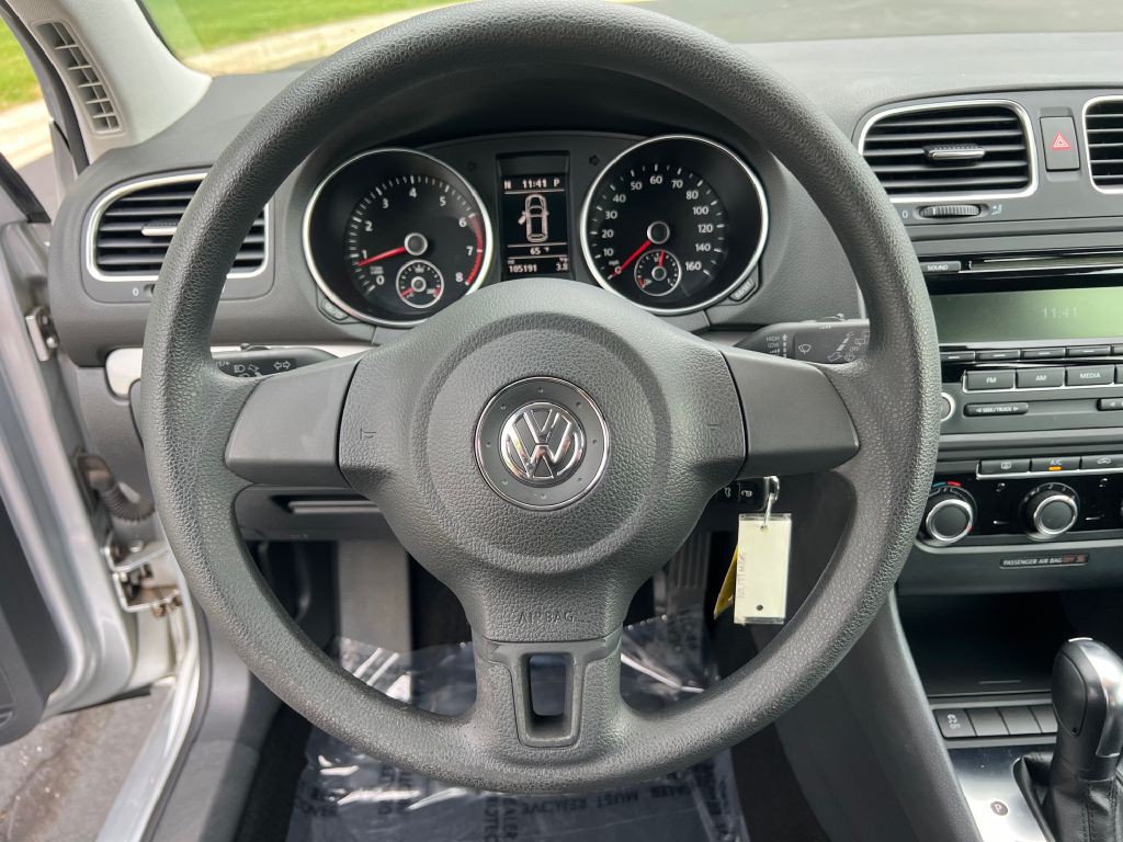 2013 Volkswagen Golf Image 27