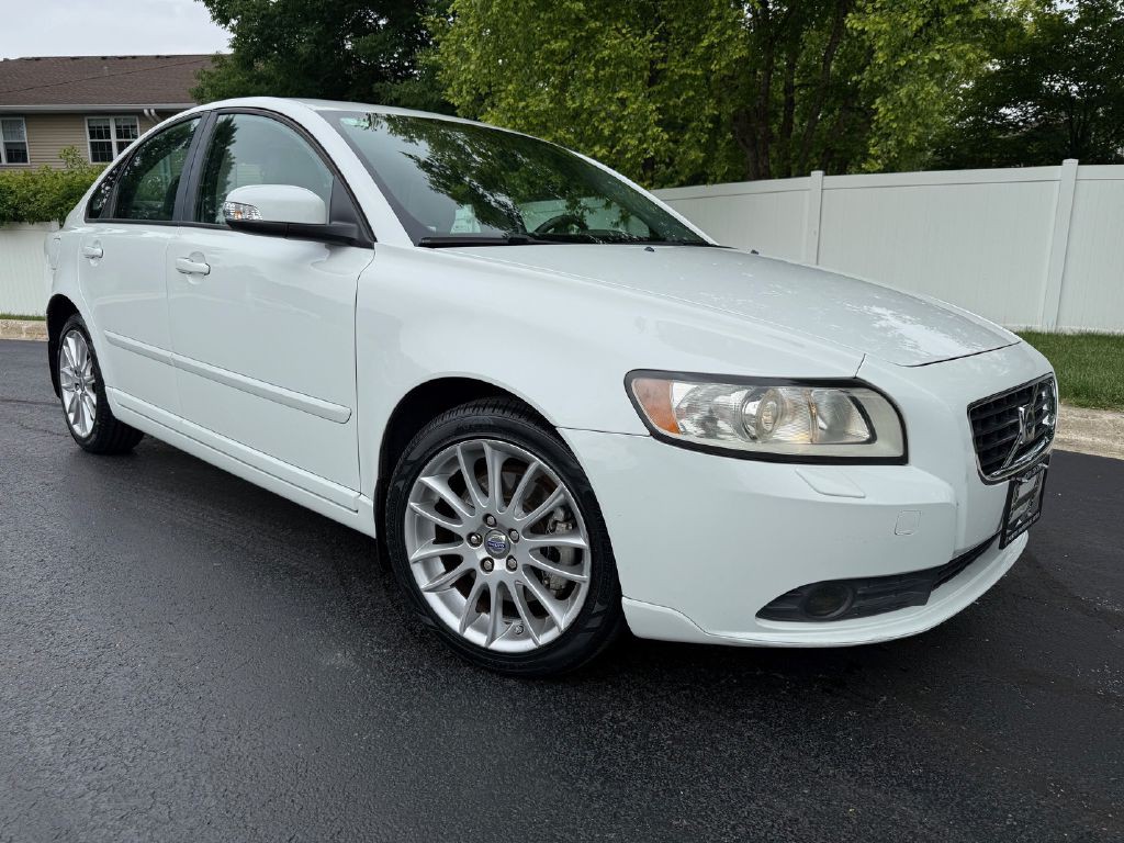 2009 Volvo S40 Image 1