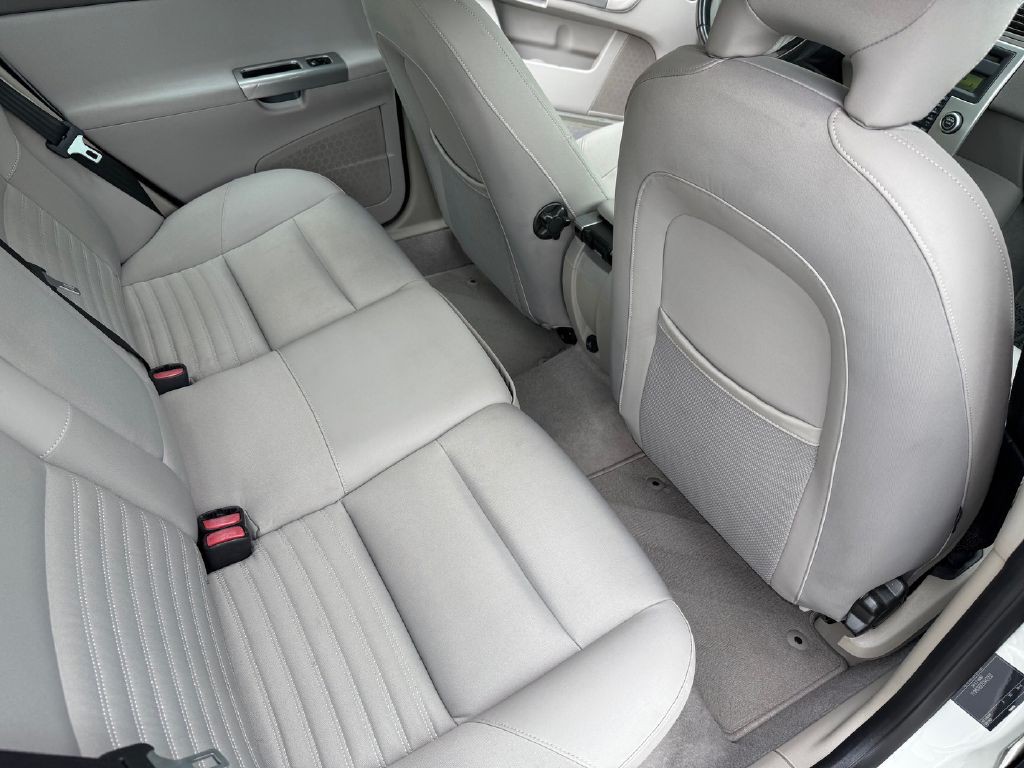 2009 Volvo S40 Image 24